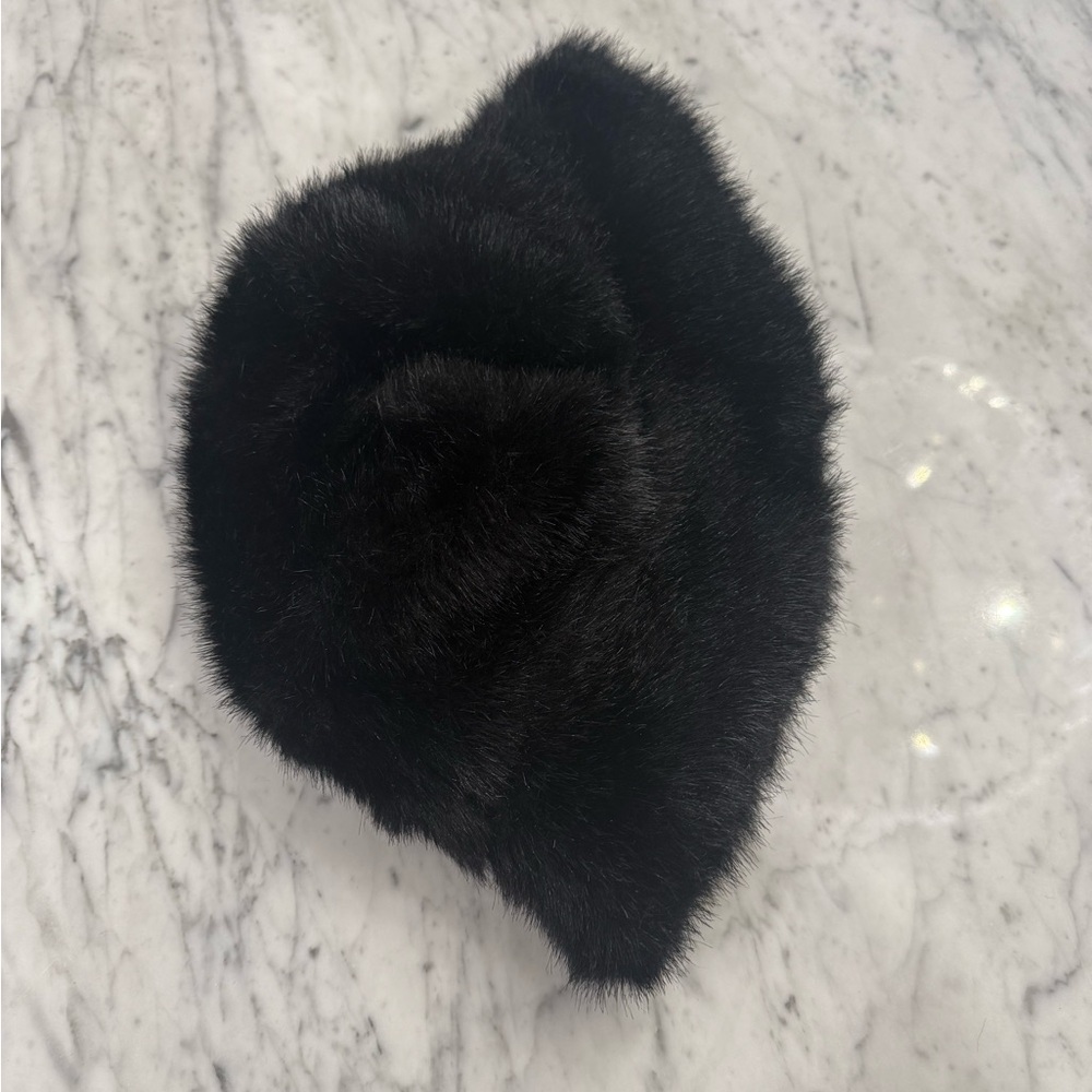 EXCELLENT Vintage Women’s Black Faux Fur Winter Bucket Hat - Picture 3 of 6